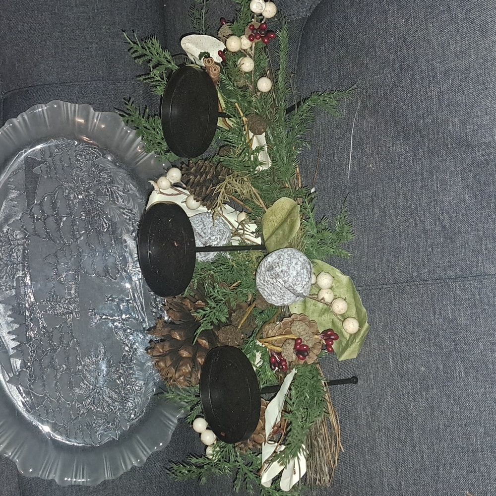 Holiday decor candle holder